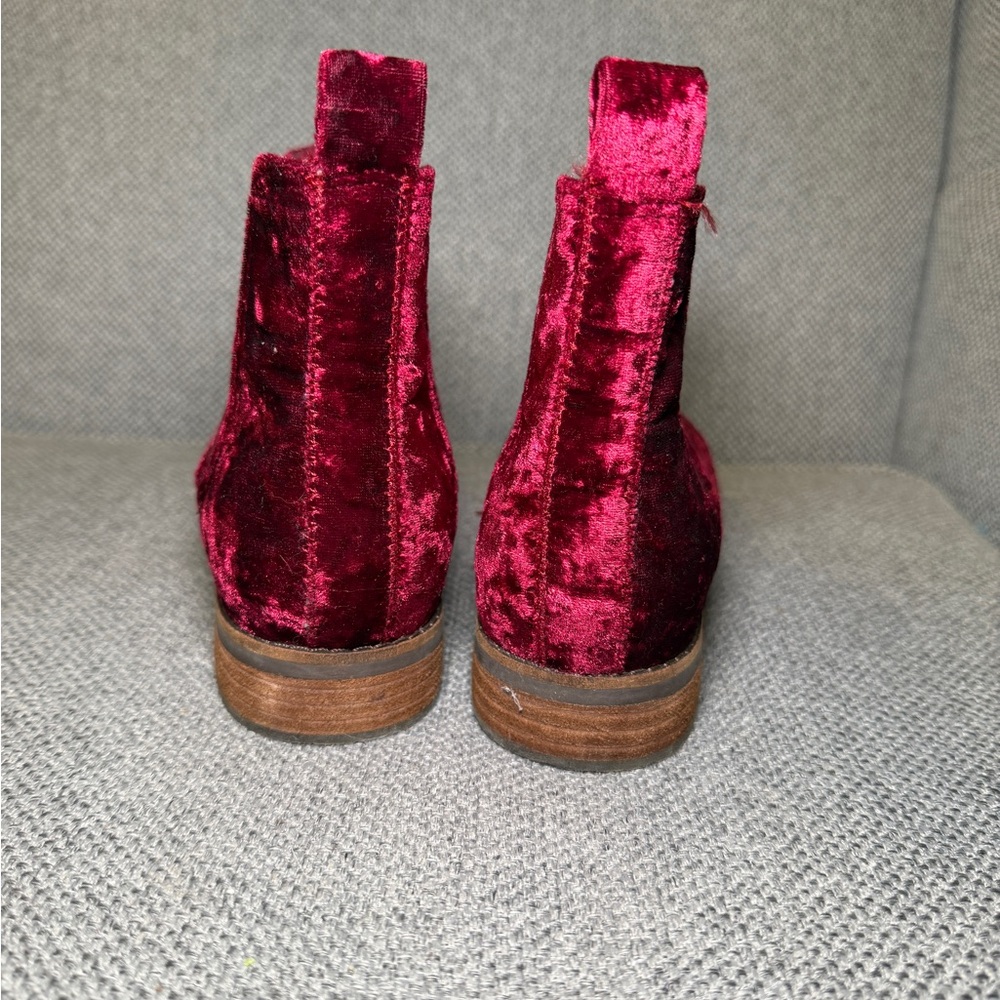 Toms Burgundy Velvet Chelsea Ankle Boots - Picture 3 of 6